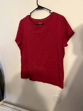 St. John's Bay Red Classic Tee Short Sleeve Crew Neck T-Shirt Size Large